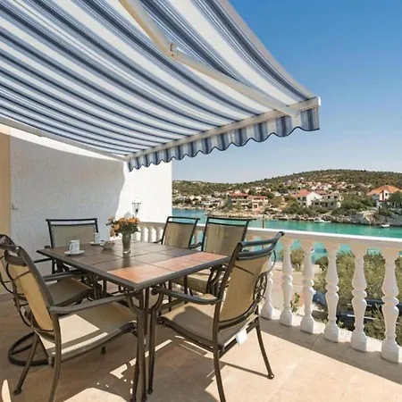Ivan With Balcony And Sea View A2 Lejlighed